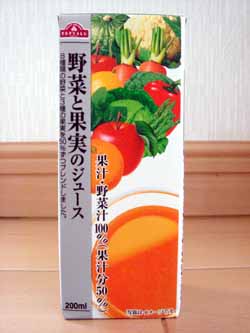 トップバリュー　野菜と果実のジュース